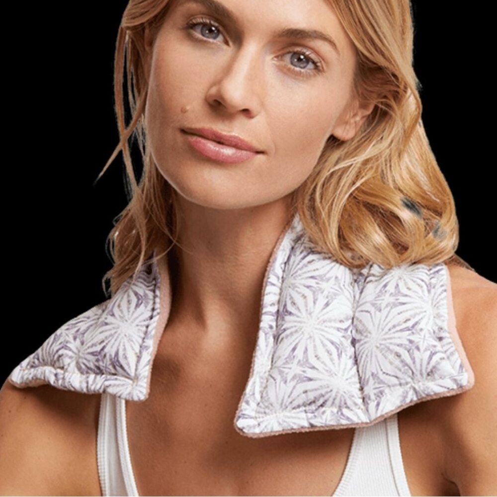 Recovery Neck & Shoulder Wrap by Wolven NWT